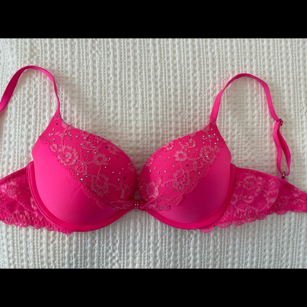 Victoria Secret Bra 32D